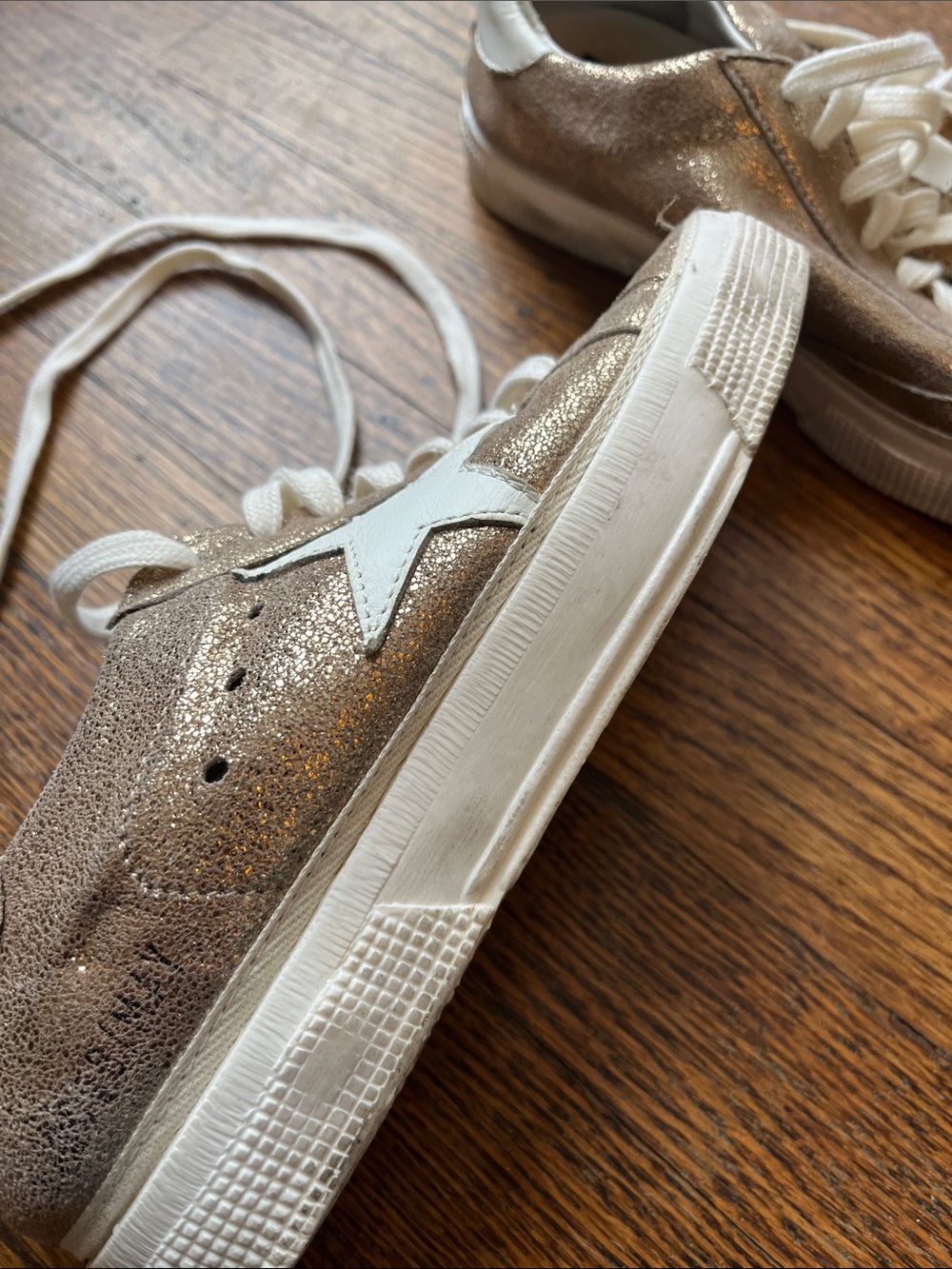 GOLDEN GOOSE METALLIC GOLD SNEAKERS 35 - Picture 4 of 8